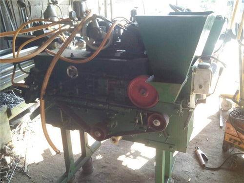 国产鳌虾剥壳机器视频,高效便捷的剥壳新利器  第1张