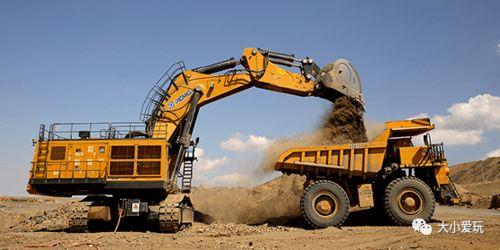 国产液压挖掘机视频讲解,创新驱动，实力见证